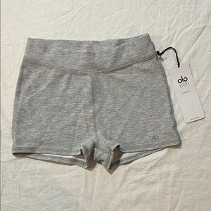 ALO Yoga Waffle Shorts in Heather Gray